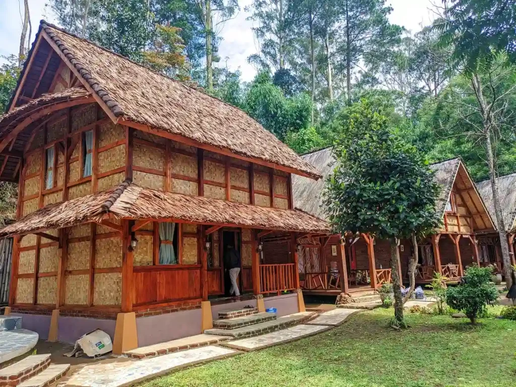 Penginapan Pangalengan saung cinta BSP